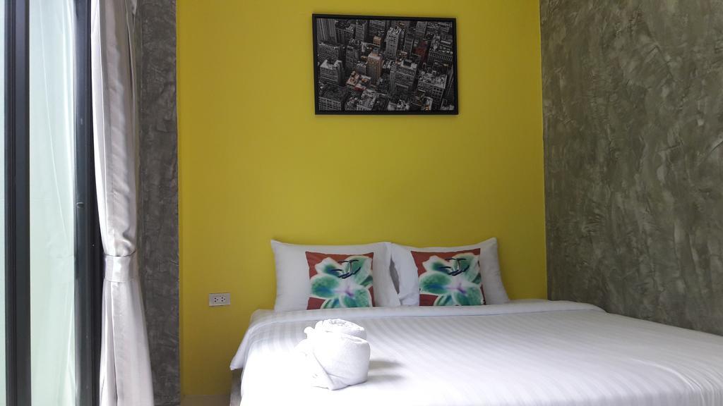 Moment House